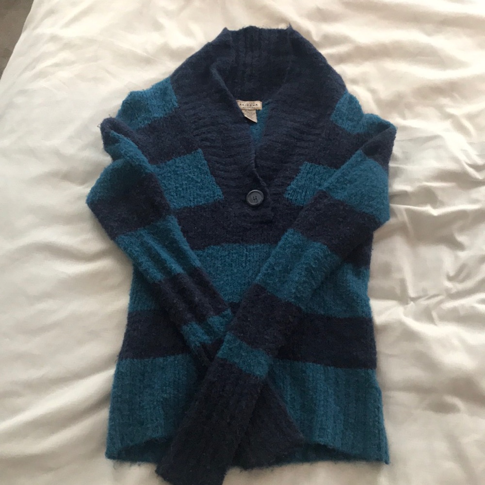 Blue stripped sweater